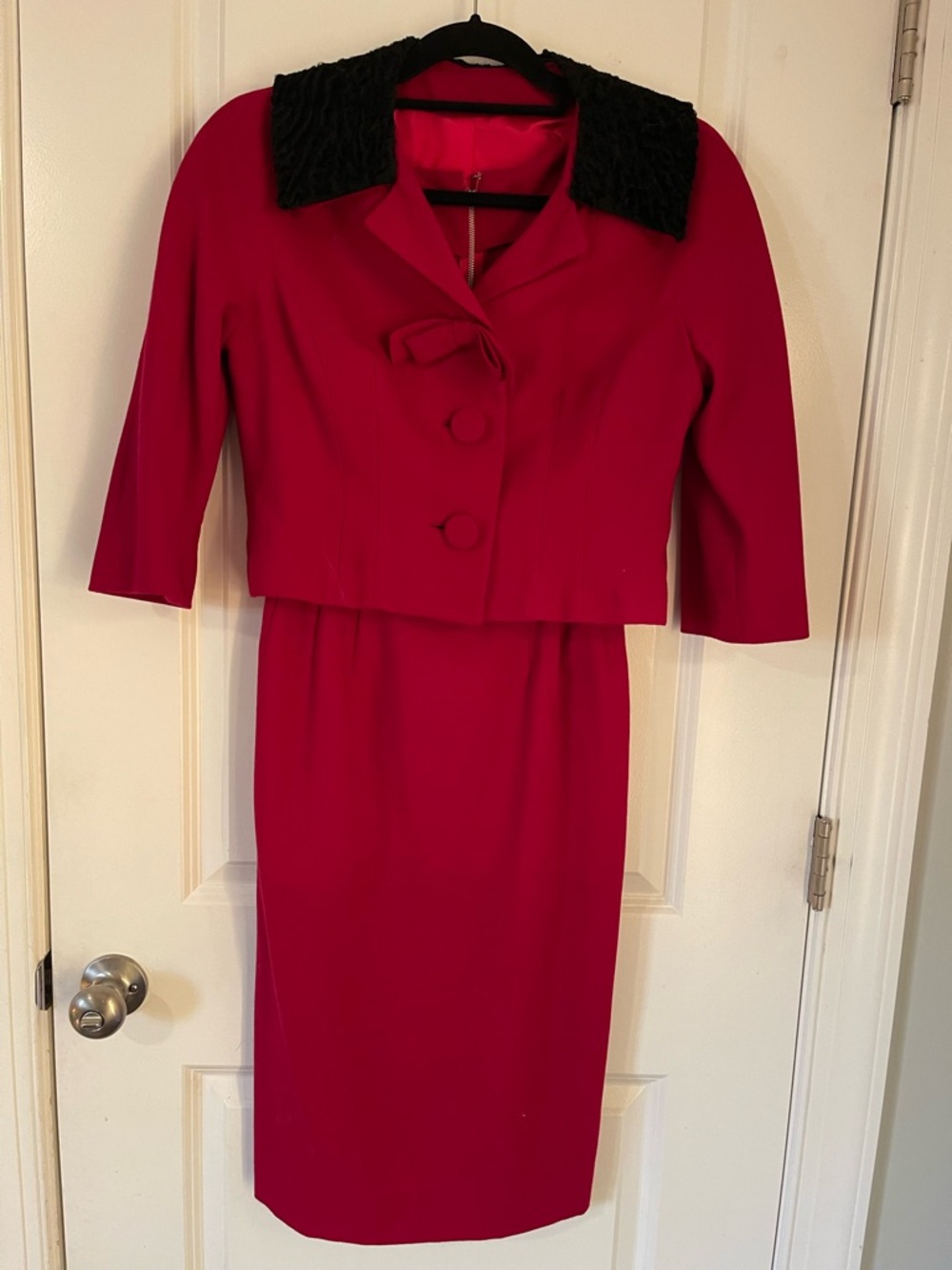 1950s Two-Piece Skirt Suit with Black Fur Collar